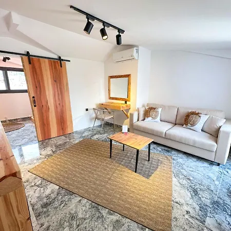 Отель Life Гюллюк